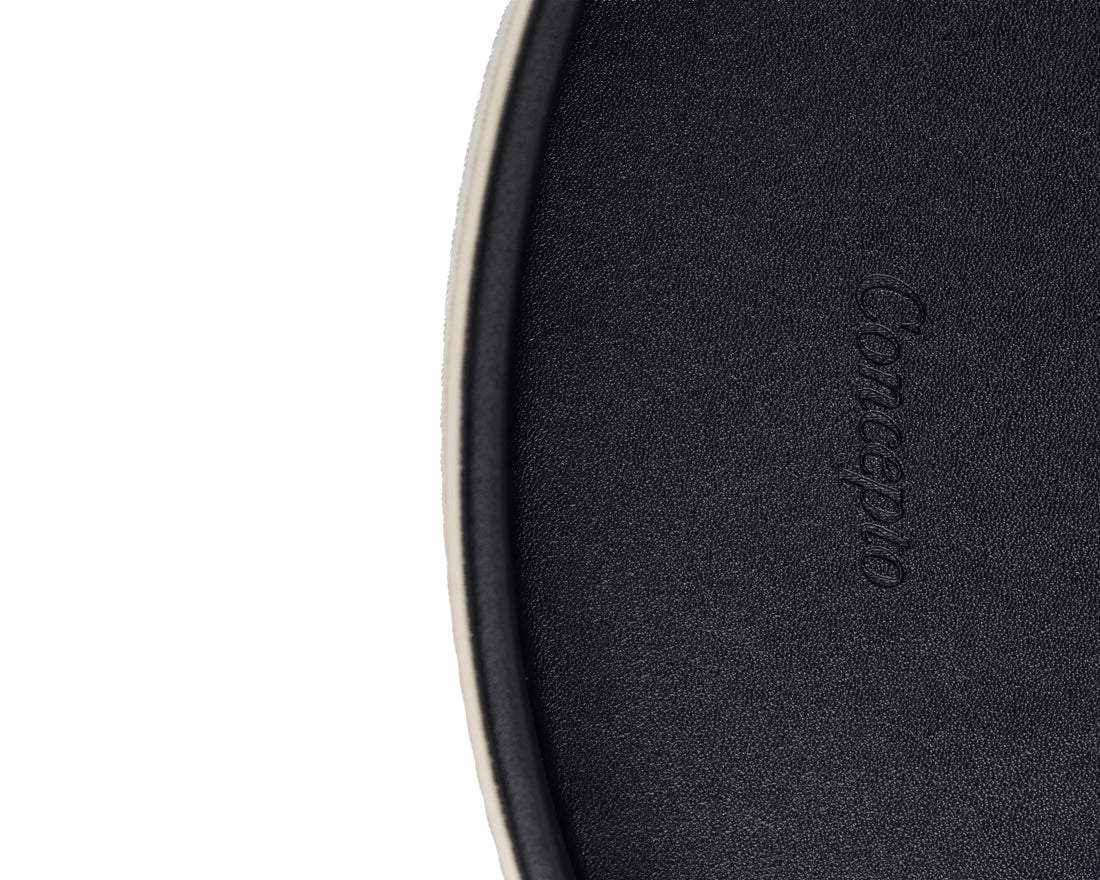 Black / White Circular Tray