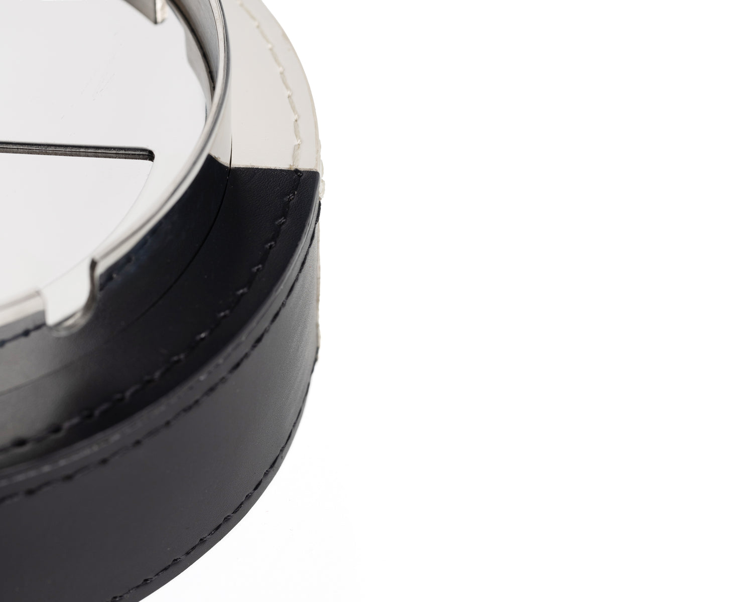 Black / White Ash Tray