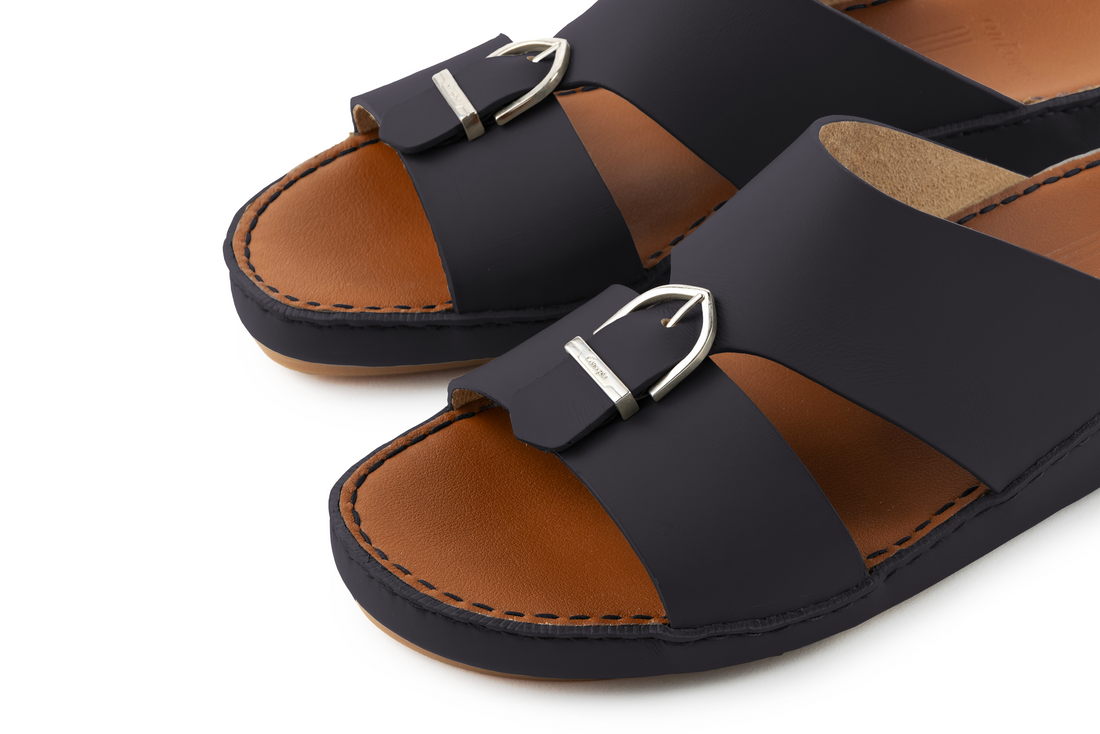 Black Steel Arch Design Sandal