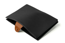 Black / Camel Folder