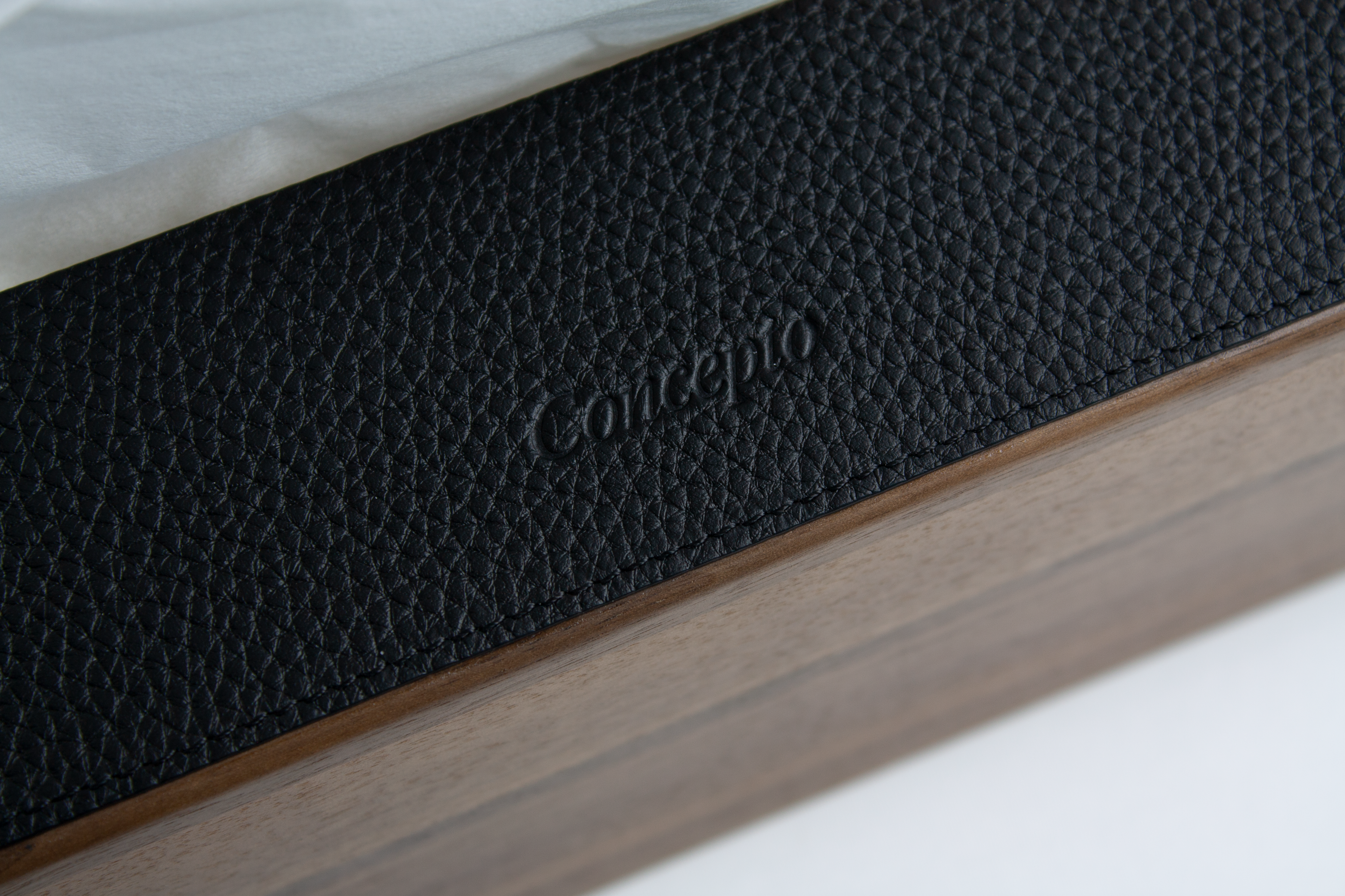 Walnut Wood x Black Leather Tissue Box