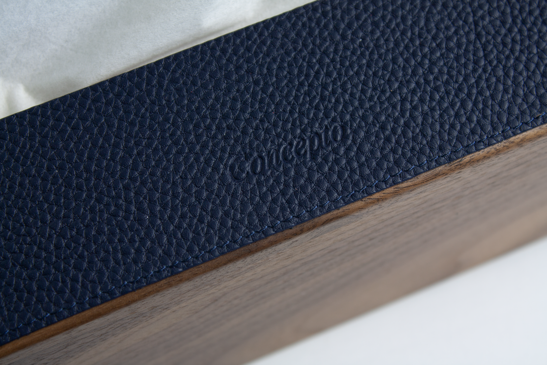 Walnut Wood x Navy Leather Tissue Box